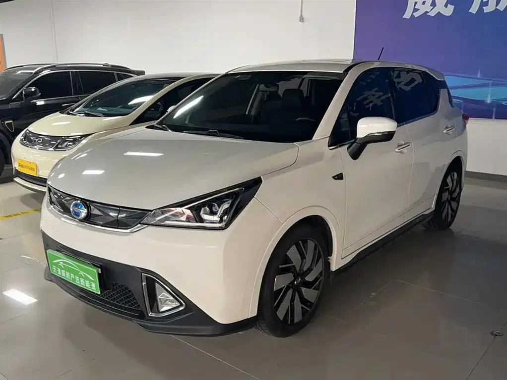 Aion Trumpchi GE3 Trumpchi GE3 2017 310 Smart Edition — photo 1