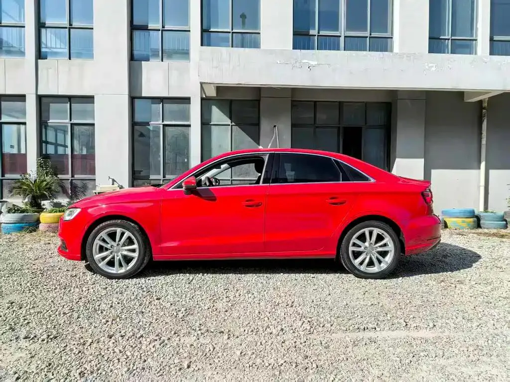 Audi A3 A3 2017 Limousine 35 TFSI Progressive — Voir la photo 3