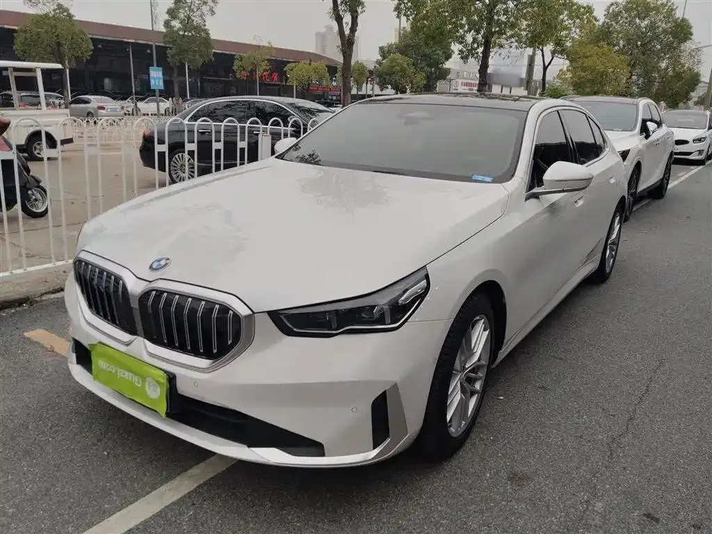 BMW BMW 5 Series — Branco