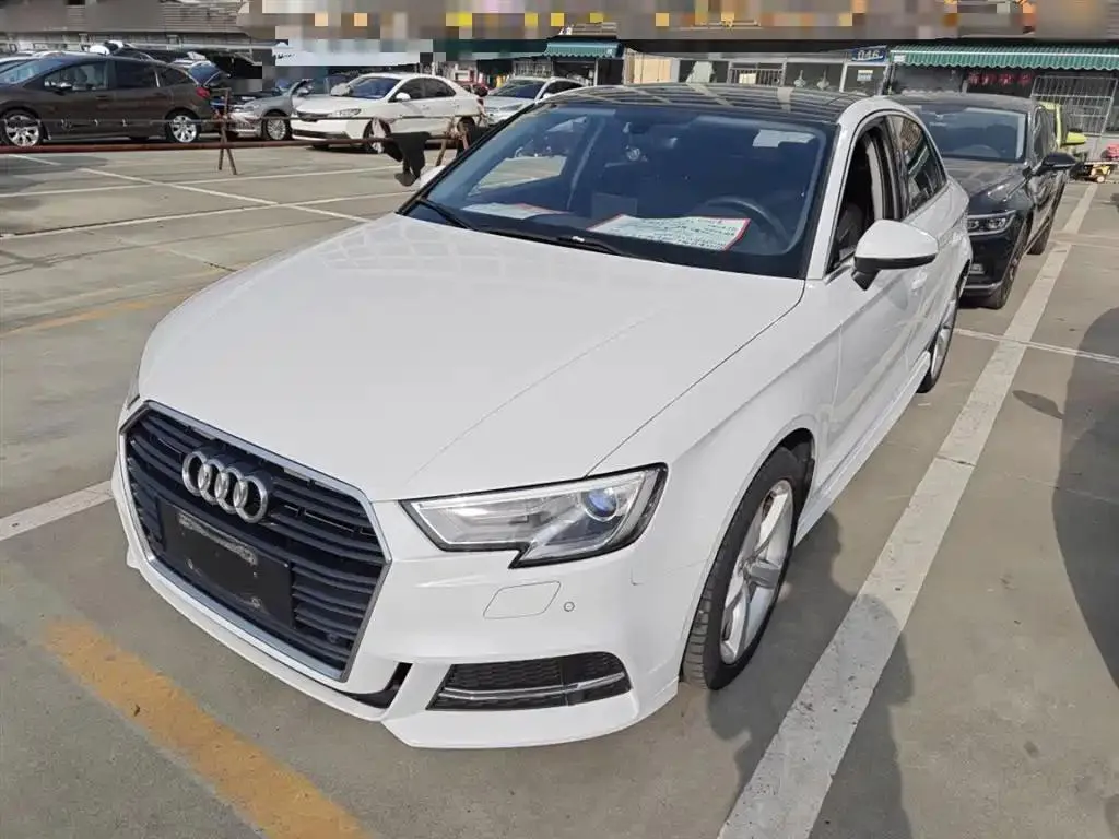 Audi A3 A3 2017 Limousine 35 TFSI Fashion Edition — photo 1