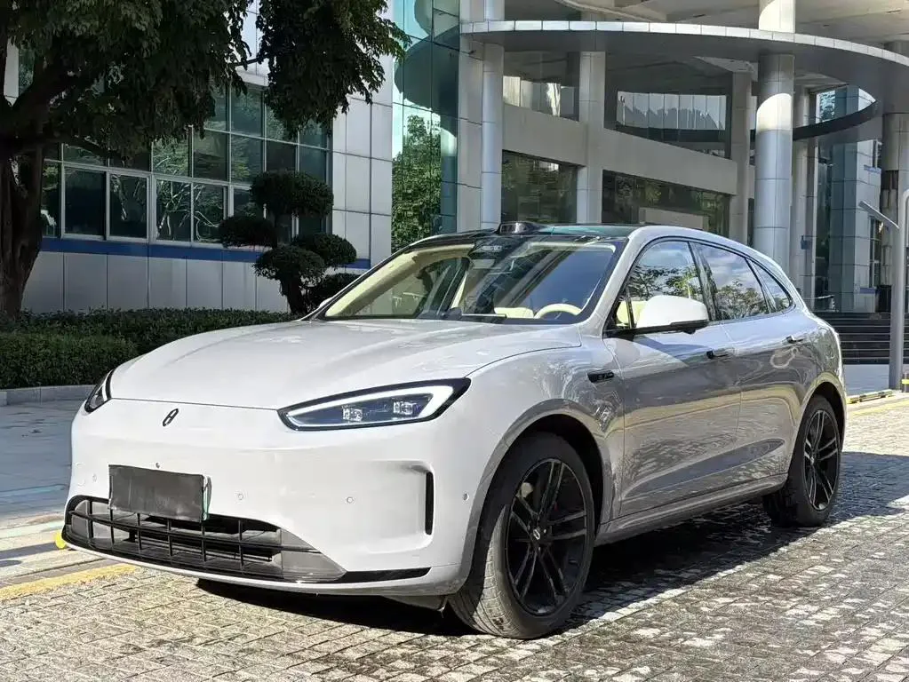 AITO M5 M5 2024 Extended Range Max RS 4WD Advanced Intelligent Driving Edition — photo 1