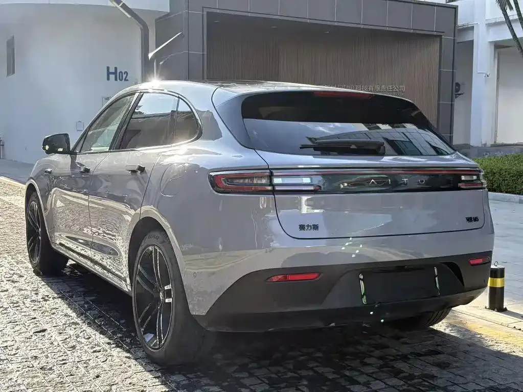 AITO M5 M5 2024 Extended Range Max RS 4WD Advanced Intelligent Driving Edition — View photo 6