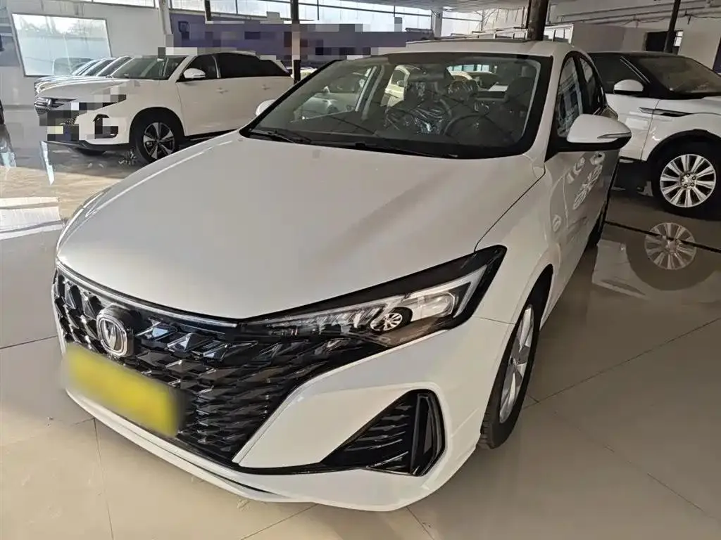 Changan Eado Eado 2025 PLUS 1.5L Manual Deluxe Edition — photo 1