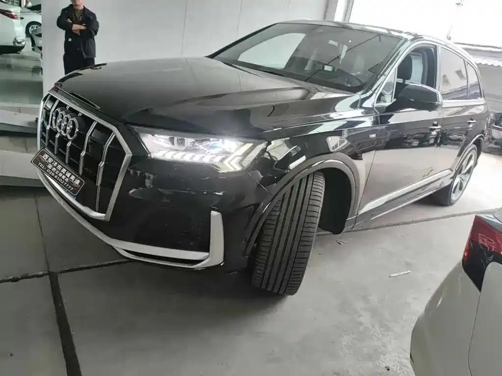 Audi Q7 Q7 2023 55 TFSI quattro S Premium Edition — Ver foto 2