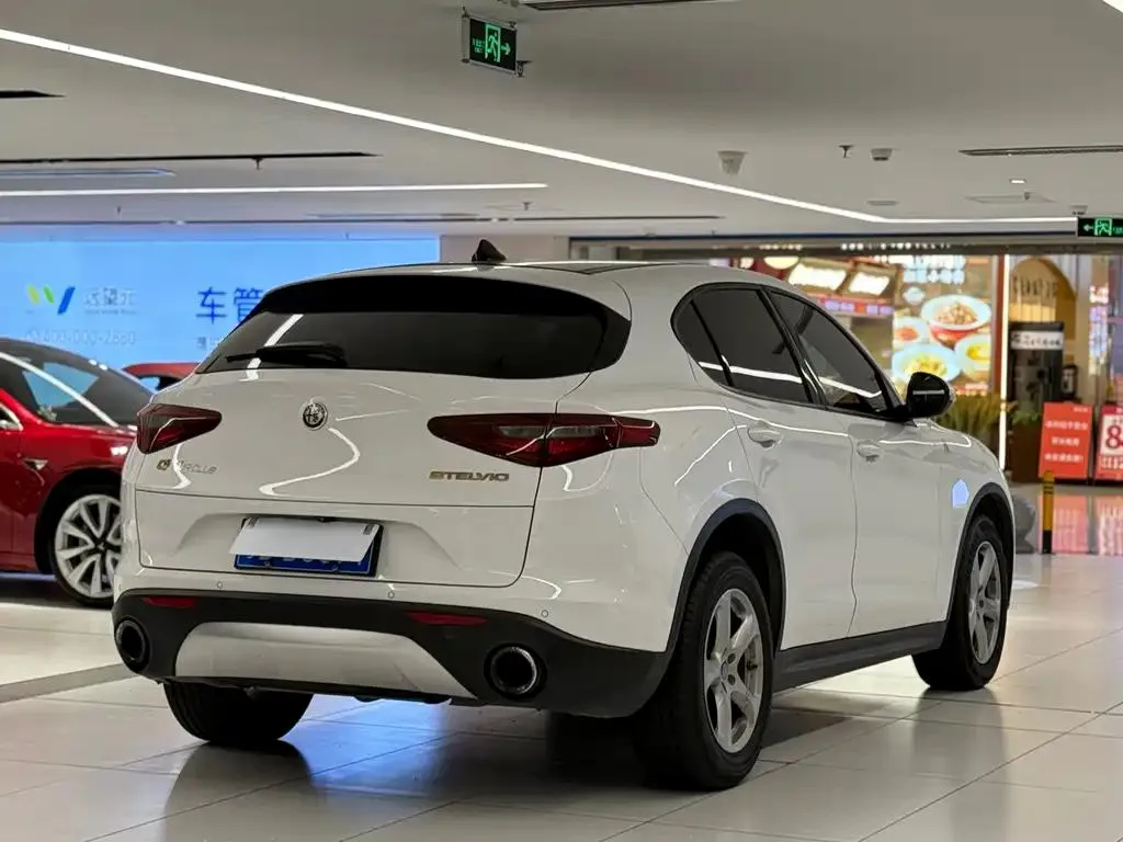 Alfa Romeo Stelvio Stelvio 2017 2.0T 200HP Elite Edition — Ver foto 5