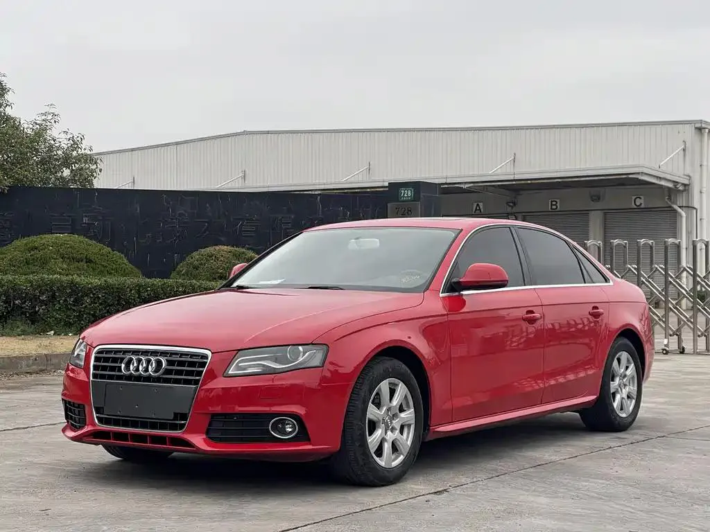 Audi A4L A4L 2010 2.0 TFSI Luxury — photo 1