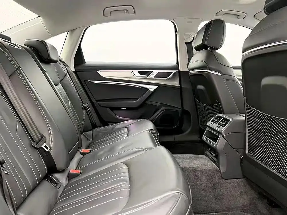 Audi A6L A6L 2023 40 TFSI Luxury Elegant Edition — Voir la photo 6