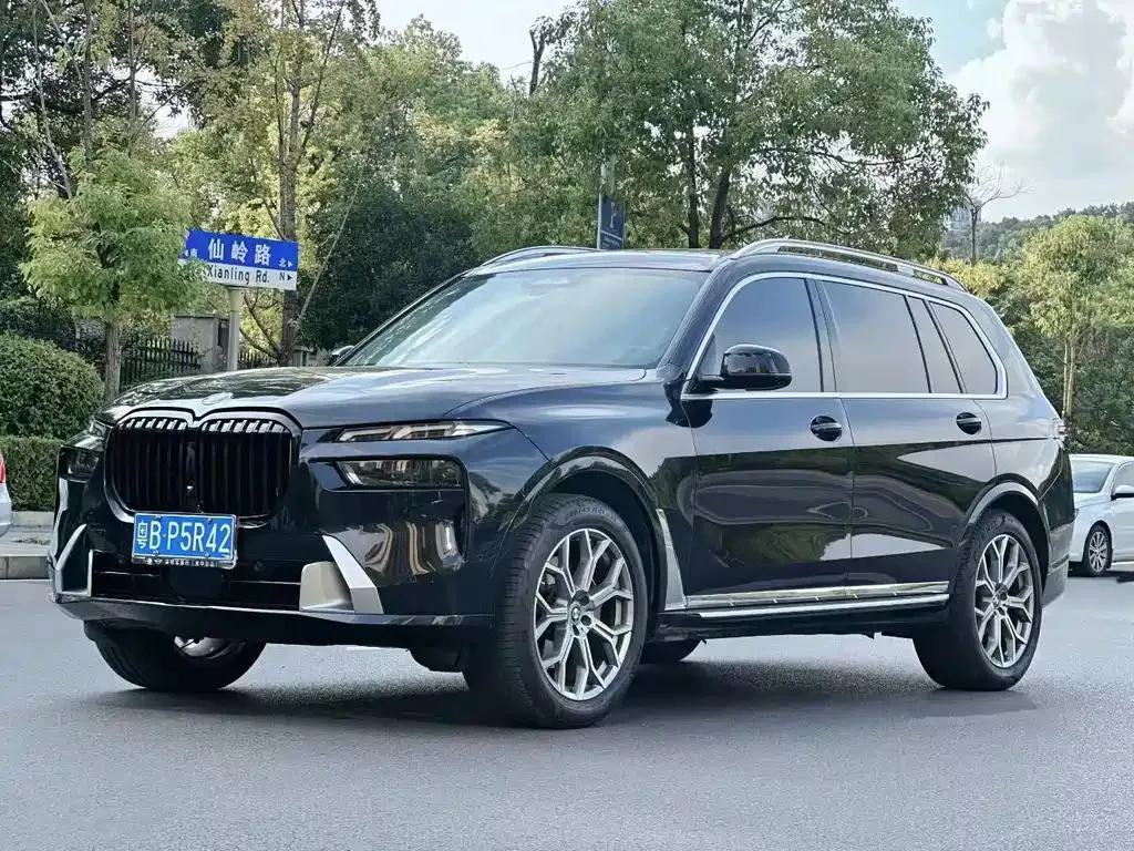 BMW X7 X7 2024 xDrive40i Leading Luxury Package — photo 1