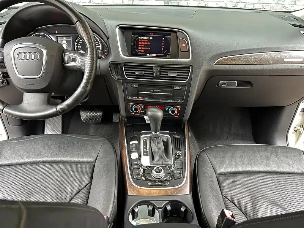 Audi Q5 Q5 2010 2.0TFSI Luxury — Смотреть фото 6