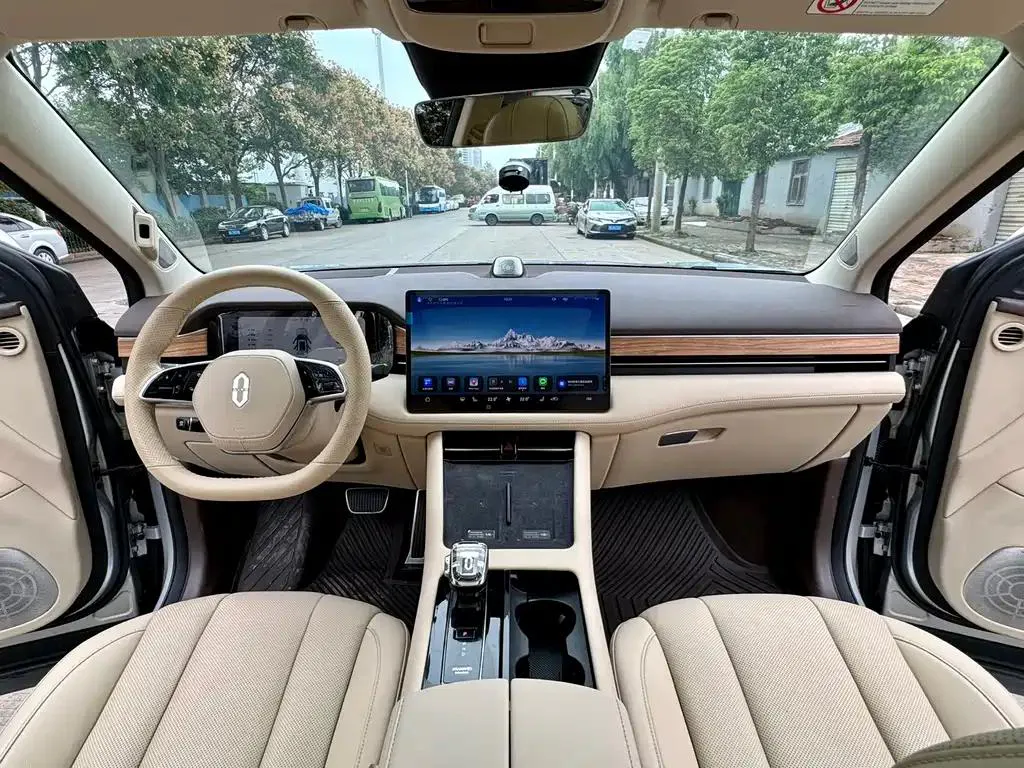 AITO M7 M7 2024 1.5T RWD Plus Edition 6 Seaters — View photo 5