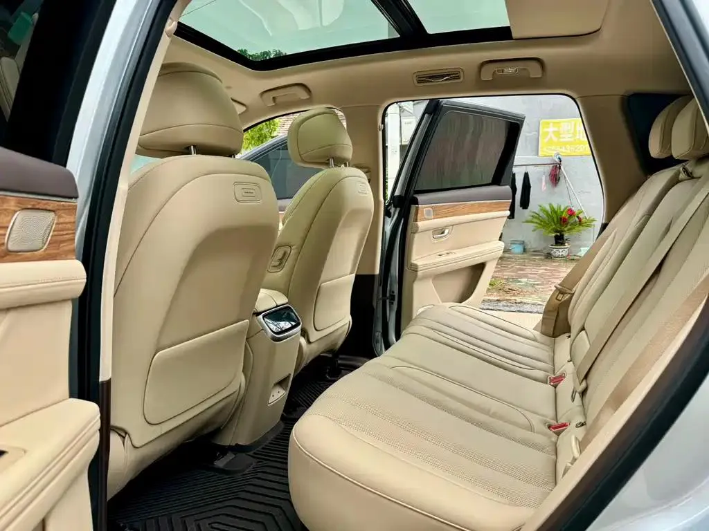 AITO M7 M7 2024 1.5T RWD Plus Edition 6 Seaters — View photo 6