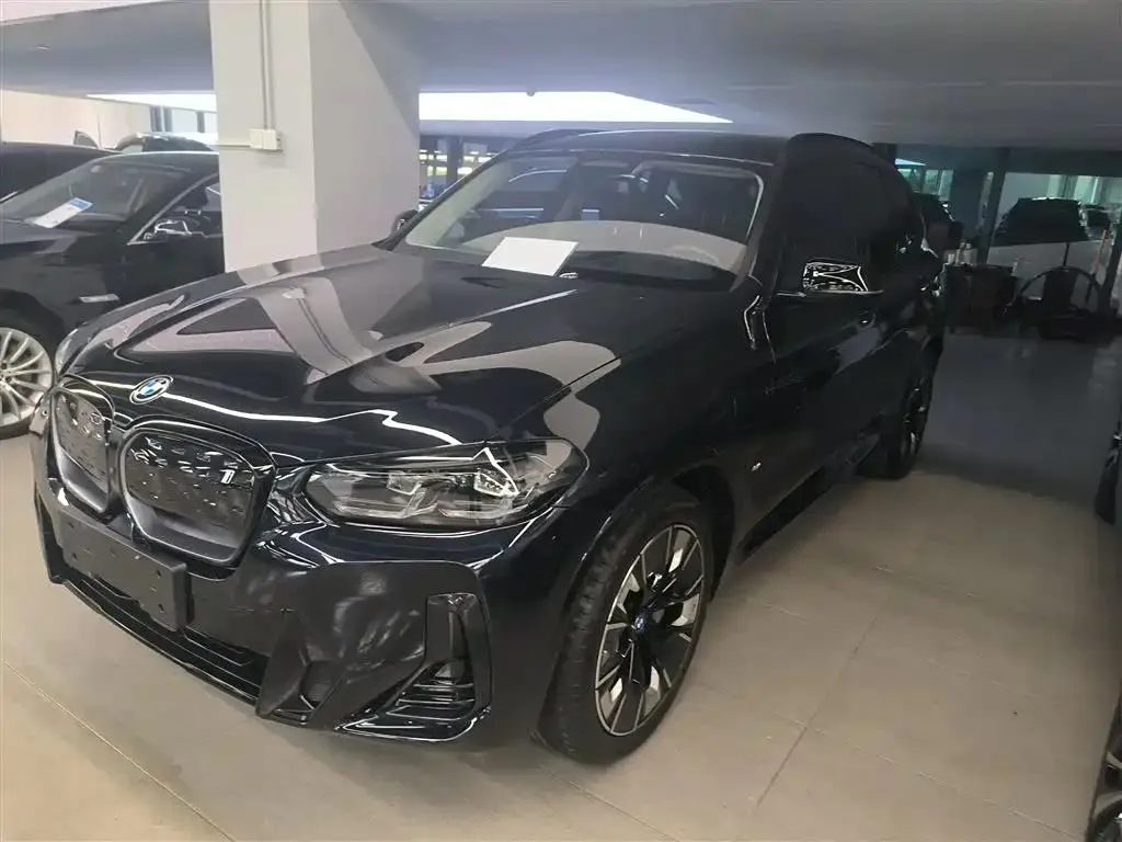 BMW iX3 iX3 2024 Pioneer Edition — photo 1