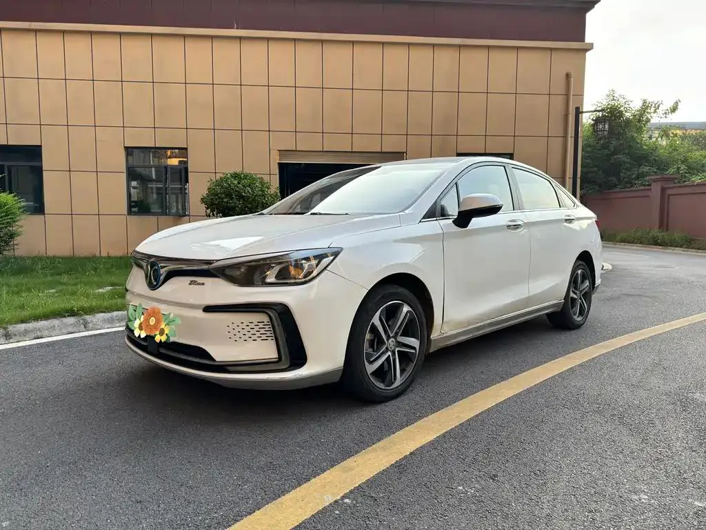 BAIC Motor BAIC Beijing EU5 2020 Classic R500 Smart Edition — photo 1
