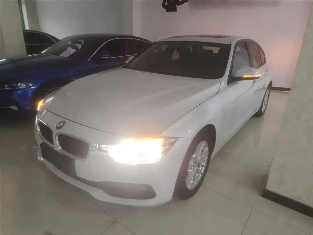 BMW 3 Series 3 Series 2016 316i Fashion Edition — photo 1