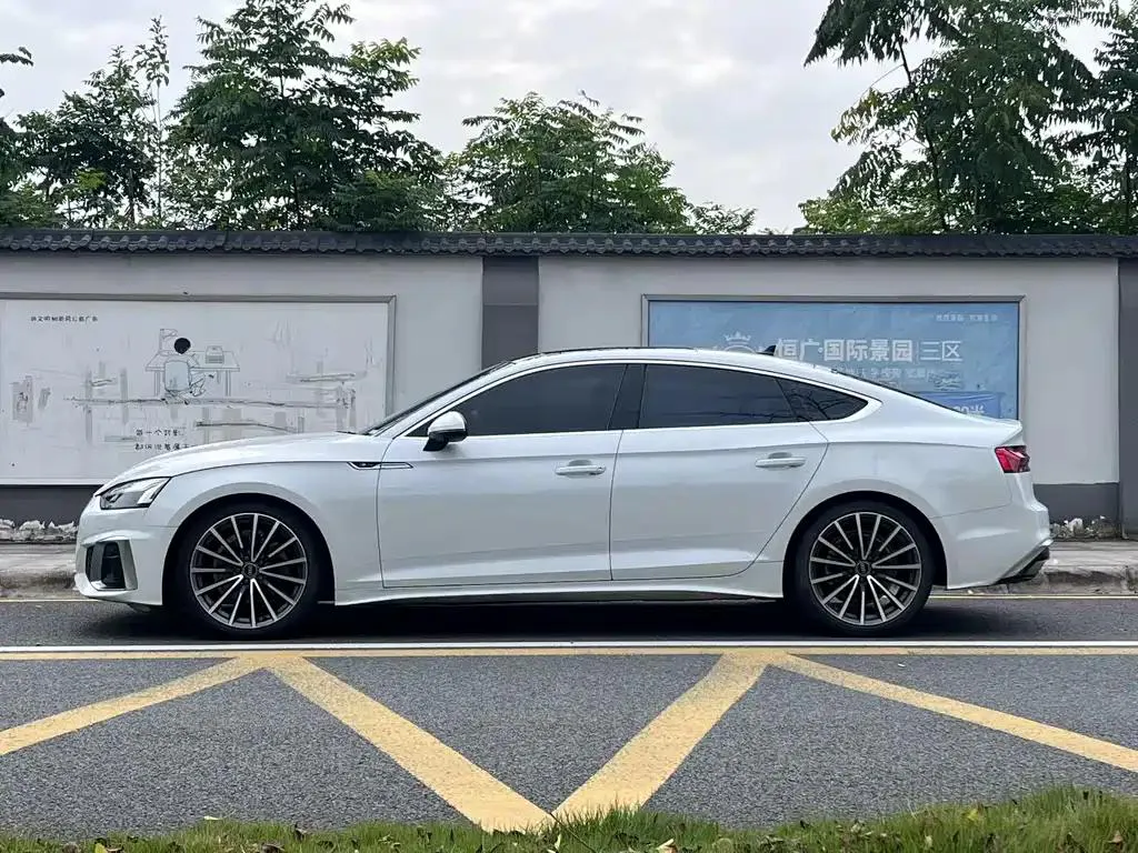 Audi A5 A5 (Imported) 2021 Sportback 40 TFSI quattro Luxury Dynamic Edition — عرض الصورة 3