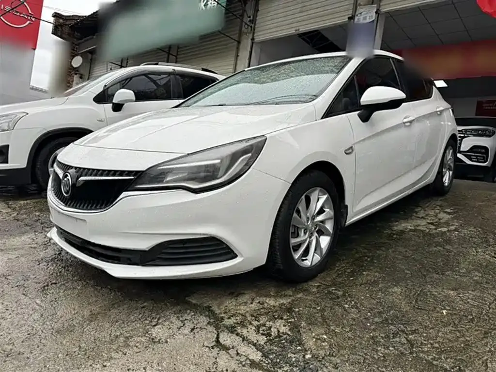 Buick Verano Verano 2018 Hatchback 15S Automatic Leading Model — photo 1