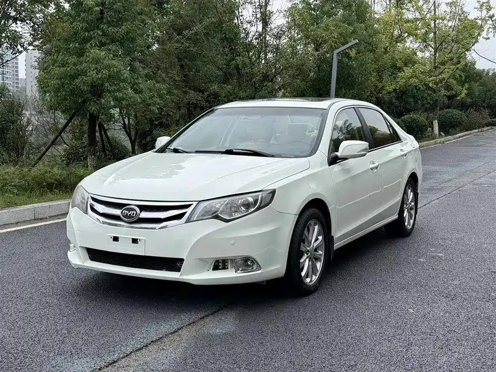 BYD Si Rui C-Trek 2013 1.5TID Automatic Flagship Model — photo 1