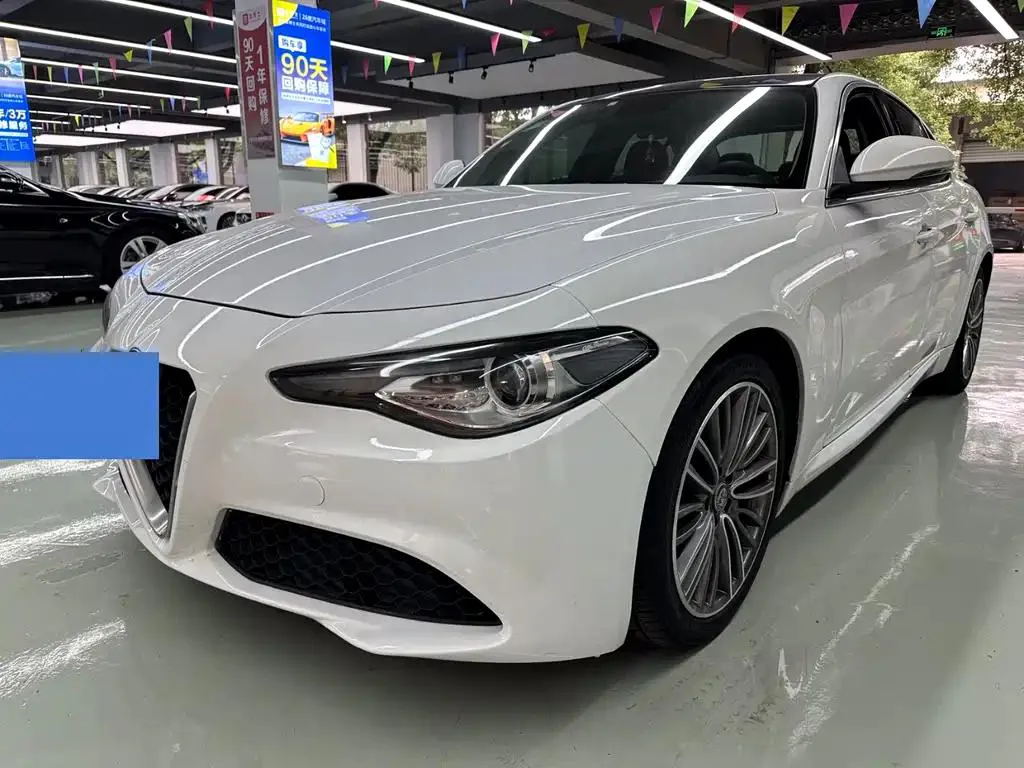 Alfa Romeo Giulia Giulia 2017 2.0T 200HP Elite Edition — photo 1