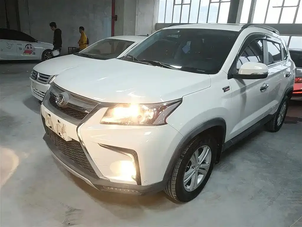 BAIC Huansu S5 Huansu S5 2017 1.3T CVT Premium Edition — photo 1