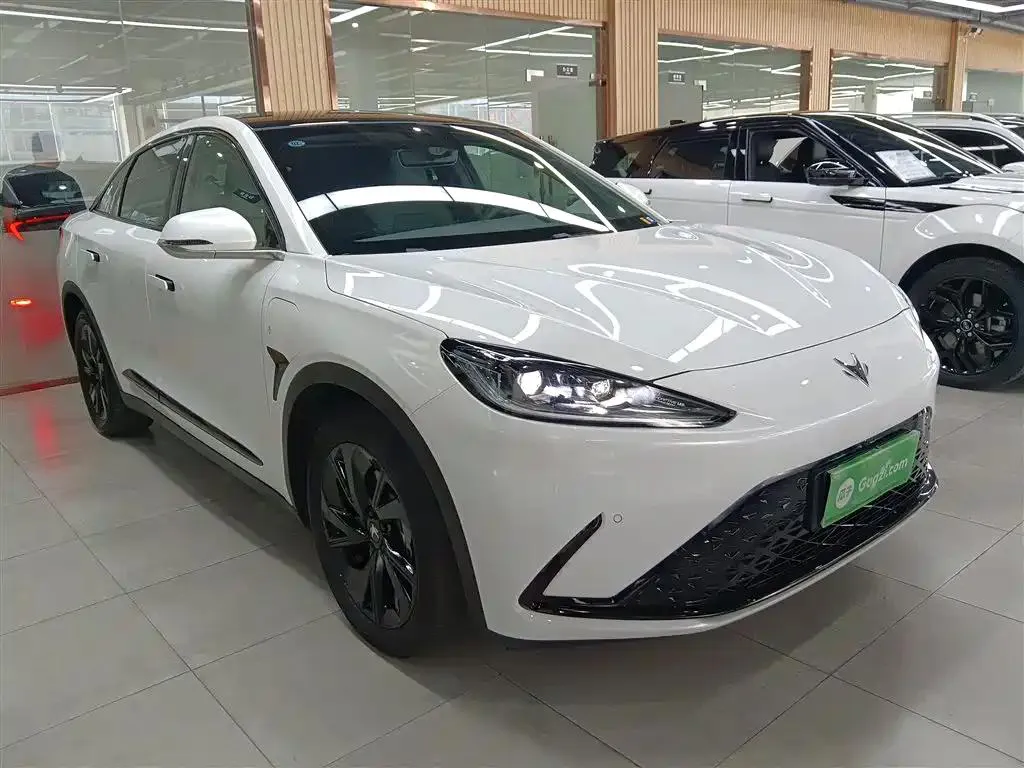 Arcfox ARCFOX αS Jihu Alphard S 2023 525 Forest Edition 175kW — Voir la photo 4
