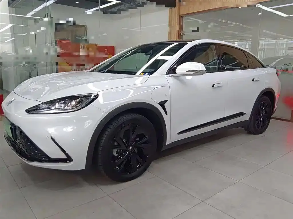 Arcfox ARCFOX αS Jihu Alphard S 2023 525 Forest Edition 175kW — Voir la photo 5