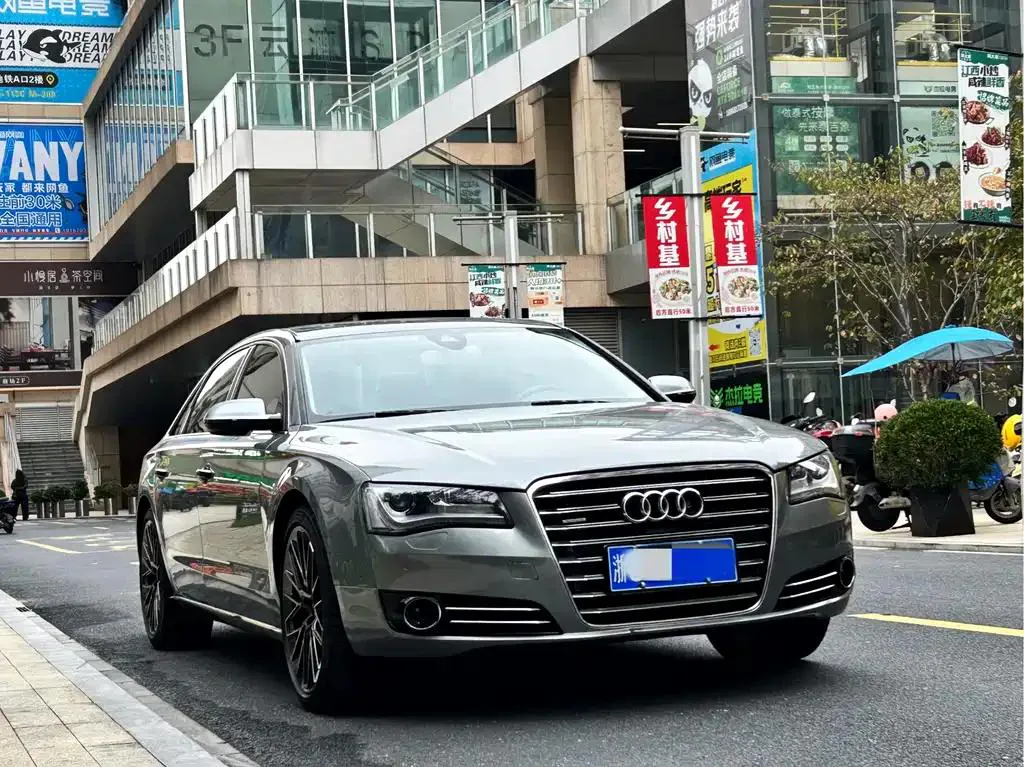Audi A8 A8 2011 A8L 3.0 TFSI quattro comfort model (213kW) — Voir la photo 3