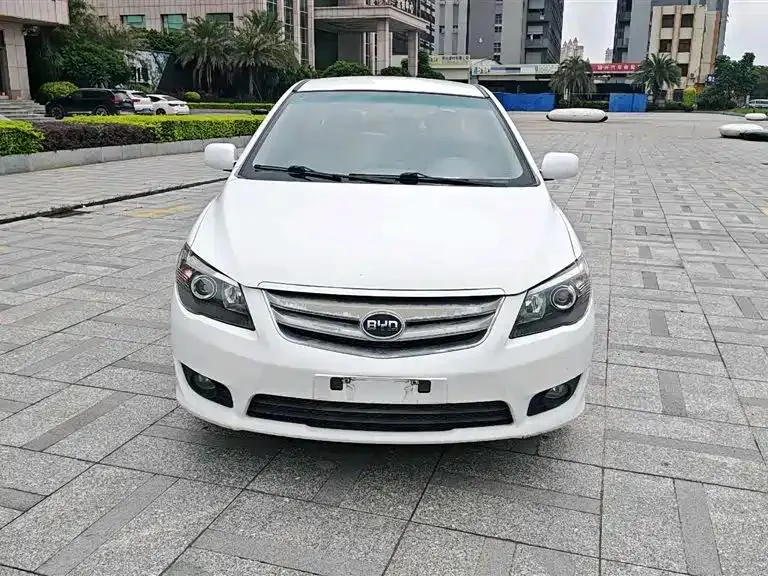 BYD L3 L3 2013 1.5L Automatic Comfort Edition — photo 1