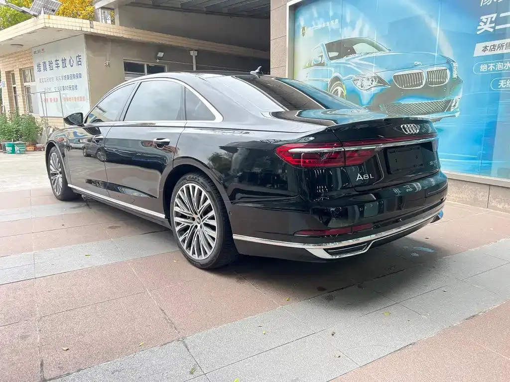 Audi A8 A8 2021 A8L 55 TFSI quattro Luxury Edition — Voir la photo 4