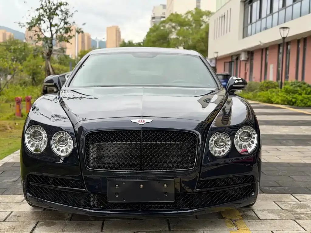 Bentley Bentley Flying Spur — Negro