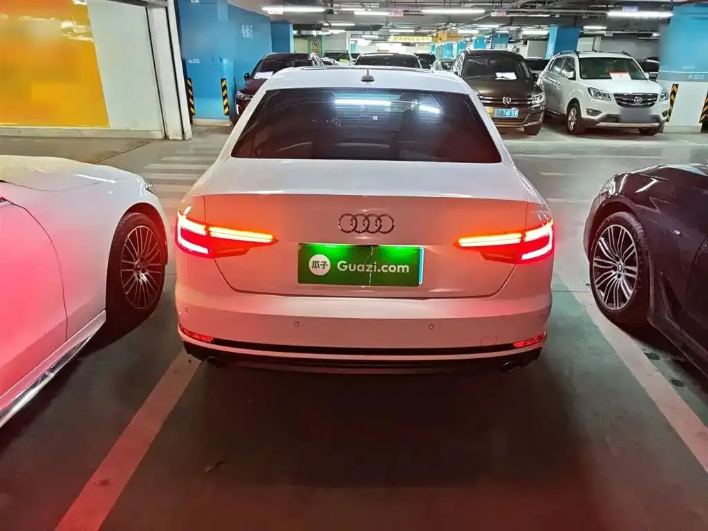 Audi A4L A4L 2018 30th Anniversary Model 40 TFSI Sports — Voir la photo 6