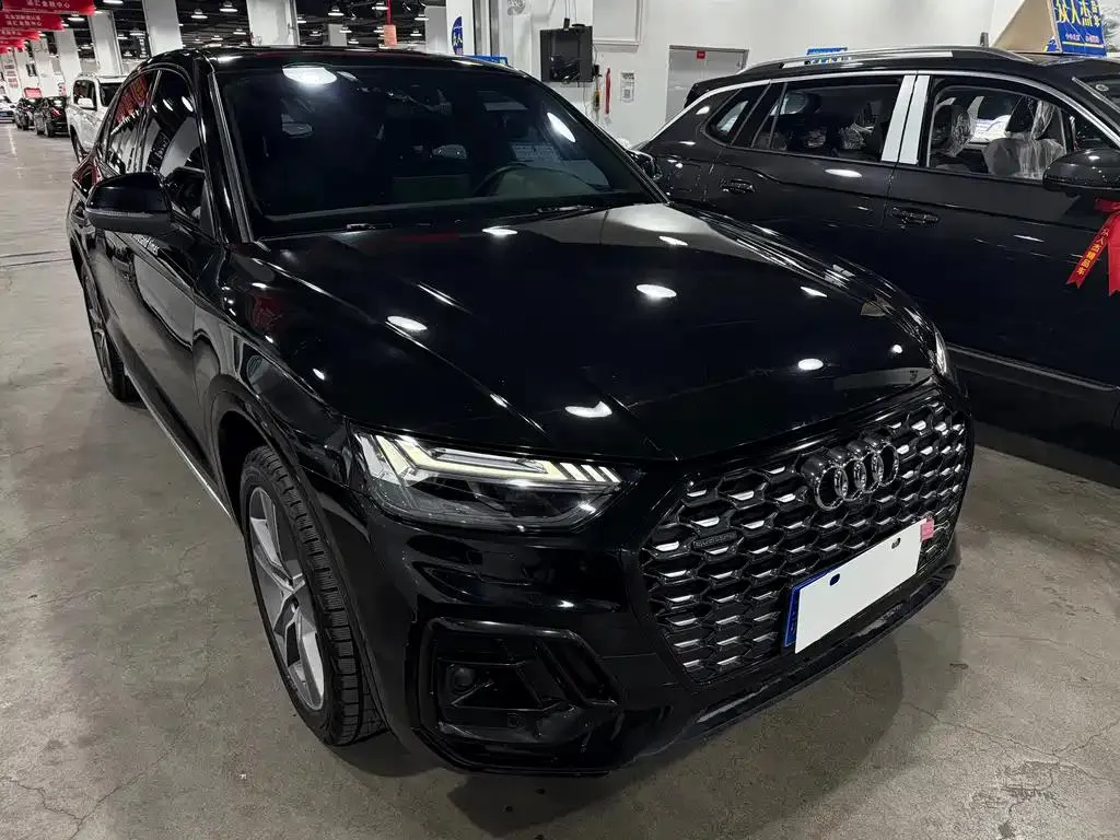 Audi Q5L Sportback Q5L Sportback 2022 Model 45 TFSI Luxury Edition — عرض الصورة 3