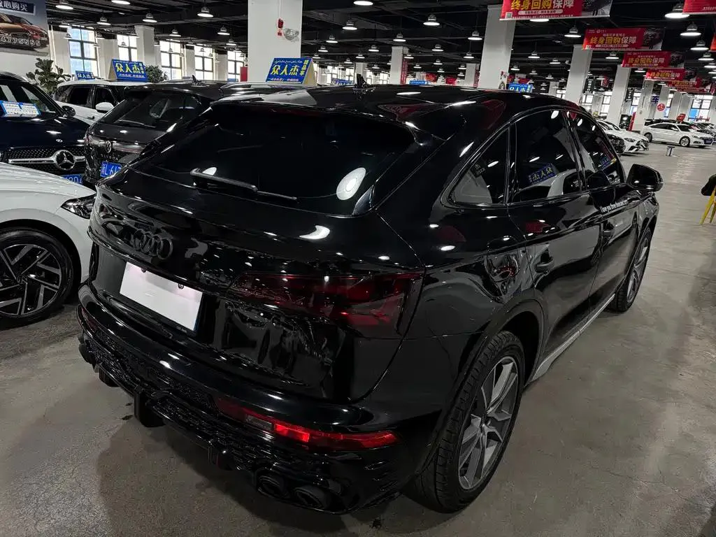 Audi Q5L Sportback Q5L Sportback 2022 Model 45 TFSI Luxury Edition — عرض الصورة 5