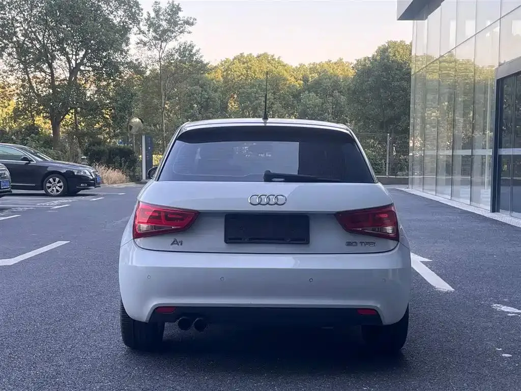 Audi A1 A1 2013 30 TFSI Sportback Ego — View photo 3