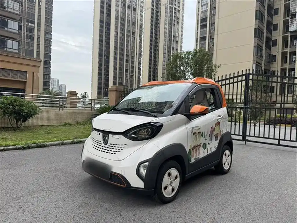 Baojun Baojun E100 — أبيض