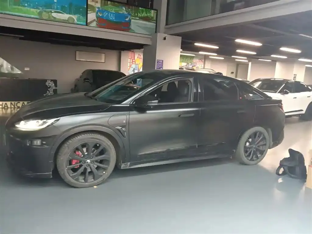 Arcfox ARCFOX αS Jihu Alphard S 2022 HI Edition High-End Version — View photo 5