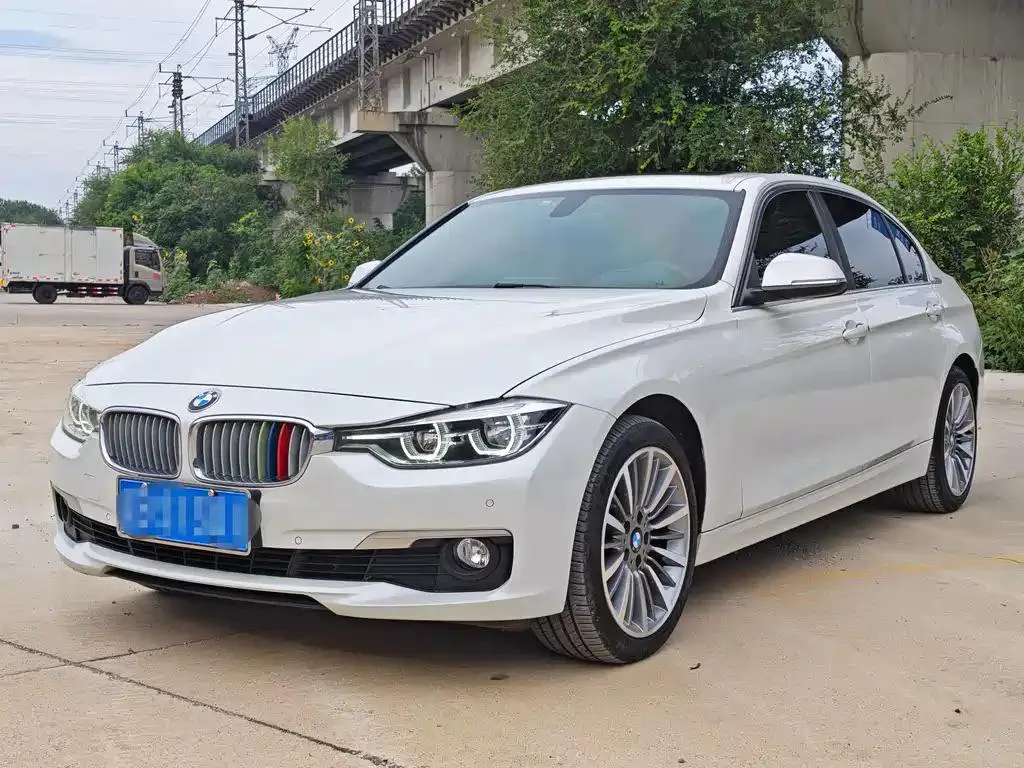 BMW 3 Series 3 Series 2019 320Li xDrive Fashion Edition — photo 1