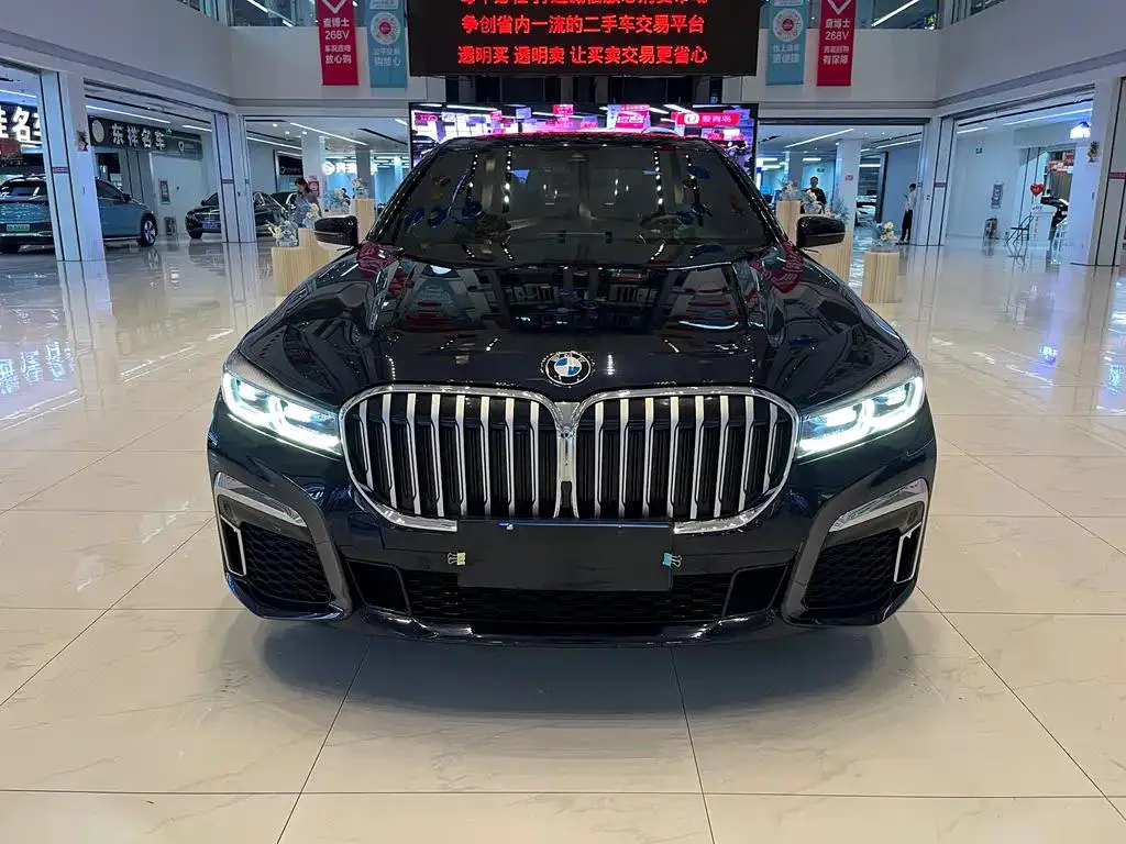 BMW 7 Series 7 Series 2019 740Li Leading Luxury Package — photo 1