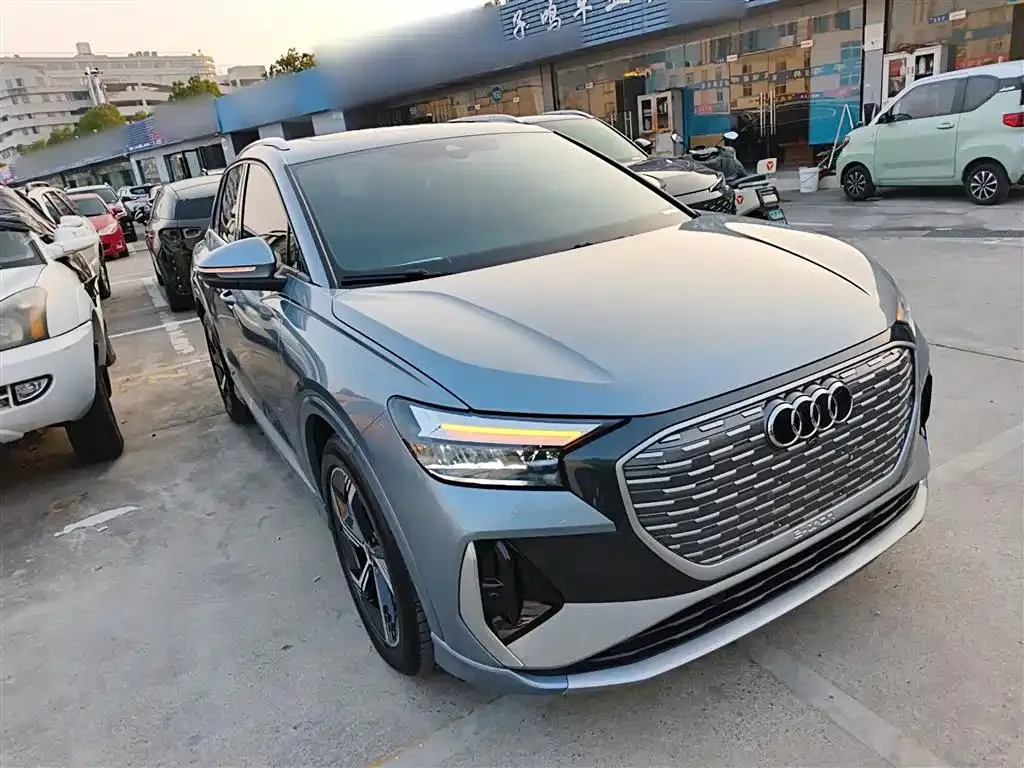 Audi Q4 e-tron Q4 e-tron 2024 40 e-tron Creative Edition — View photo 4