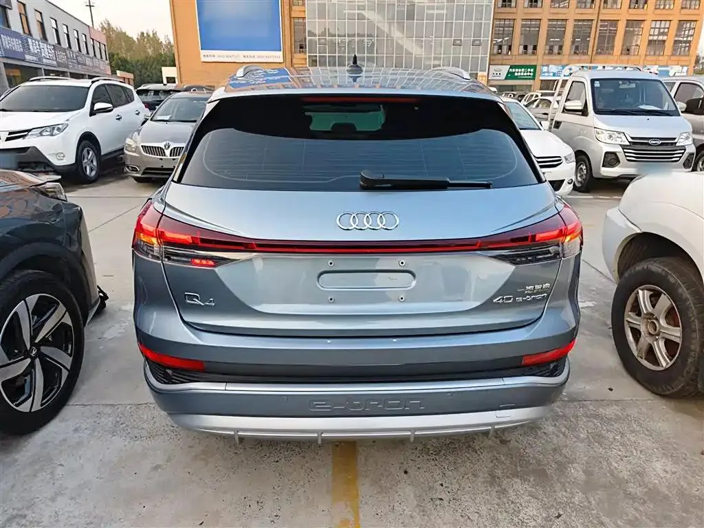 Audi Q4 e-tron Q4 e-tron 2024 40 e-tron Creative Edition — View photo 6