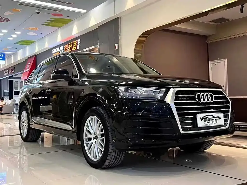 Audi Q7 Q7 2018 45 TFSI Technology Edition — عرض الصورة 3