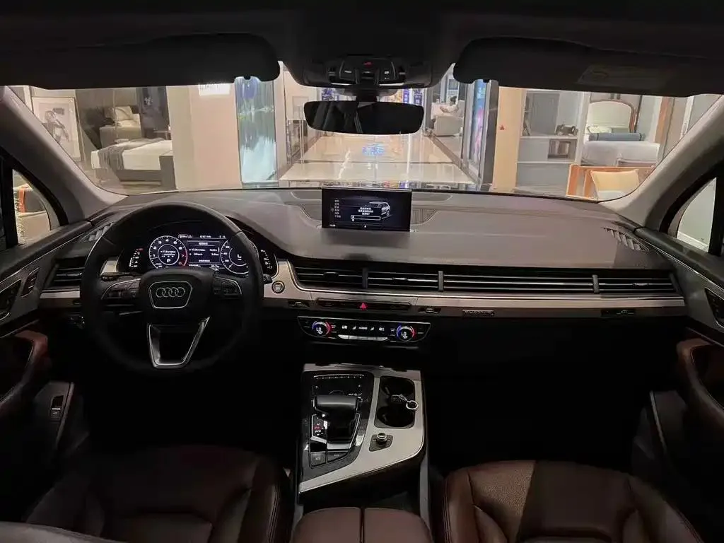 Audi Q7 Q7 2018 45 TFSI Technology Edition — عرض الصورة 5