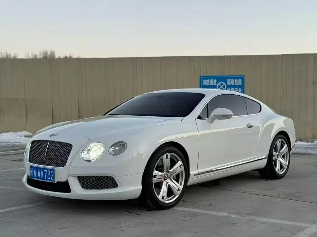 Bentley Bentley Continental — أبيض