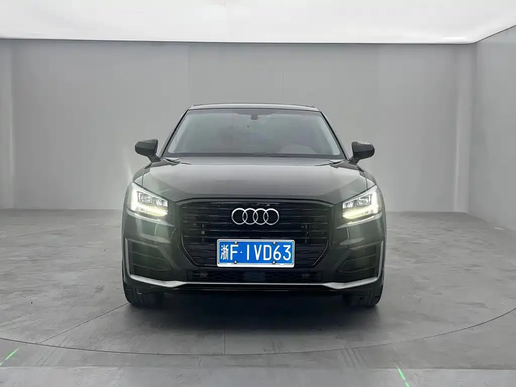 Audi Q2L Q2L 2021 35 TFSI Stylish and Elegant — Ver foto 2