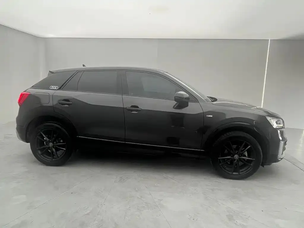 Audi Q2L Q2L 2021 35 TFSI Stylish and Elegant — Ver foto 6