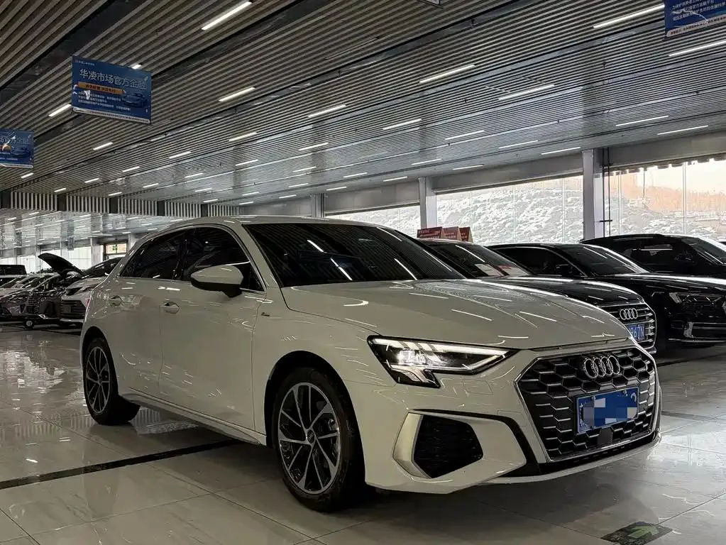 Audi A3 A3 2024 Sportback 35 TFSI Progressive Sports — View photo 3