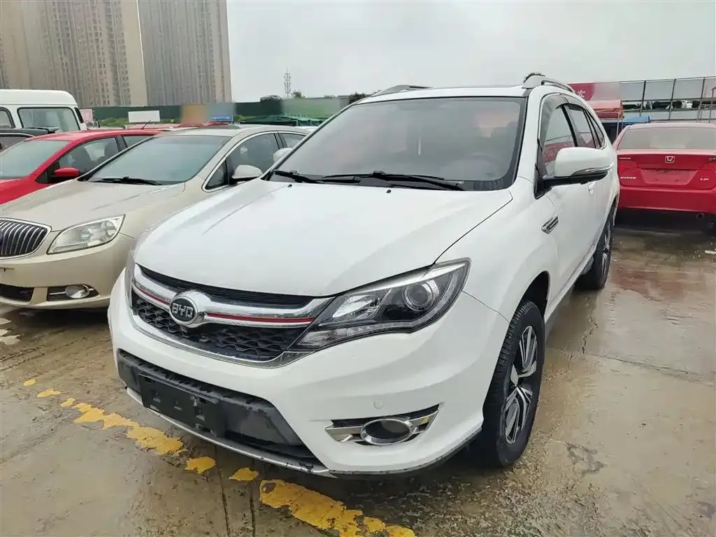 BYD BYD S7 — White