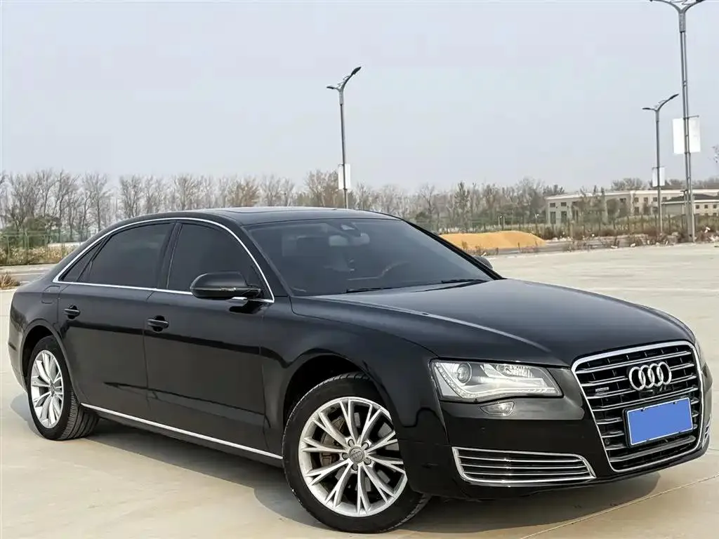 Audi A8 A8 2012 A8L 50 TFSI quattro Luxury Edition — Voir la photo 3