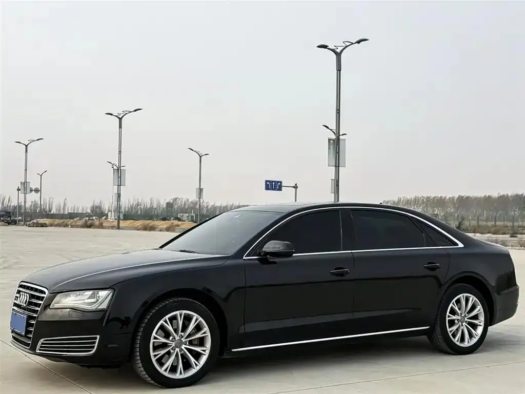Audi A8 A8 2012 A8L 50 TFSI quattro Luxury Edition — Voir la photo 4