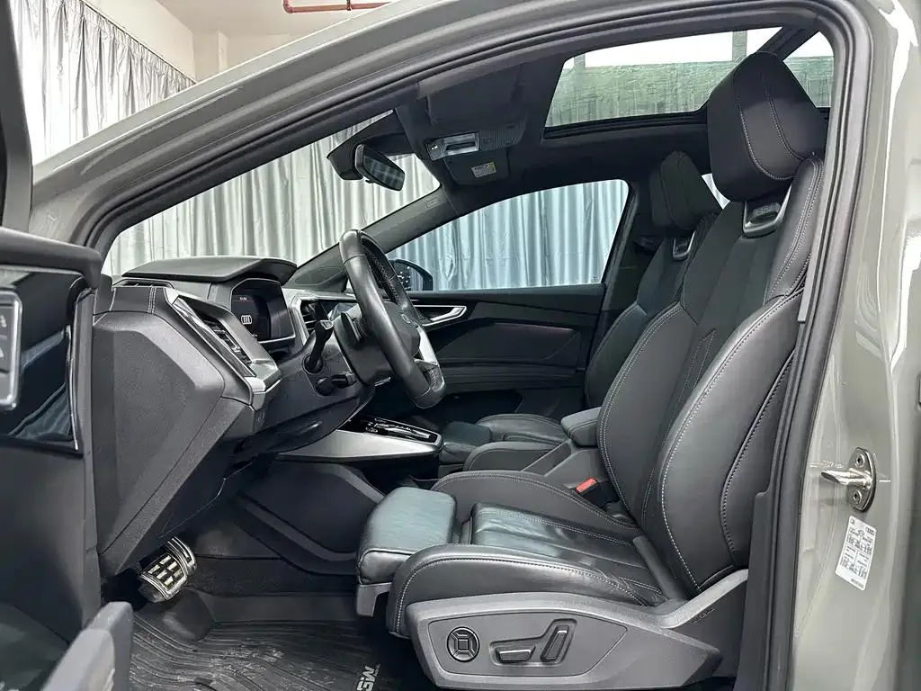 Audi Q4 e-tron Q4 e-tron 2022 40 e-tron Creative Edition — View photo 4