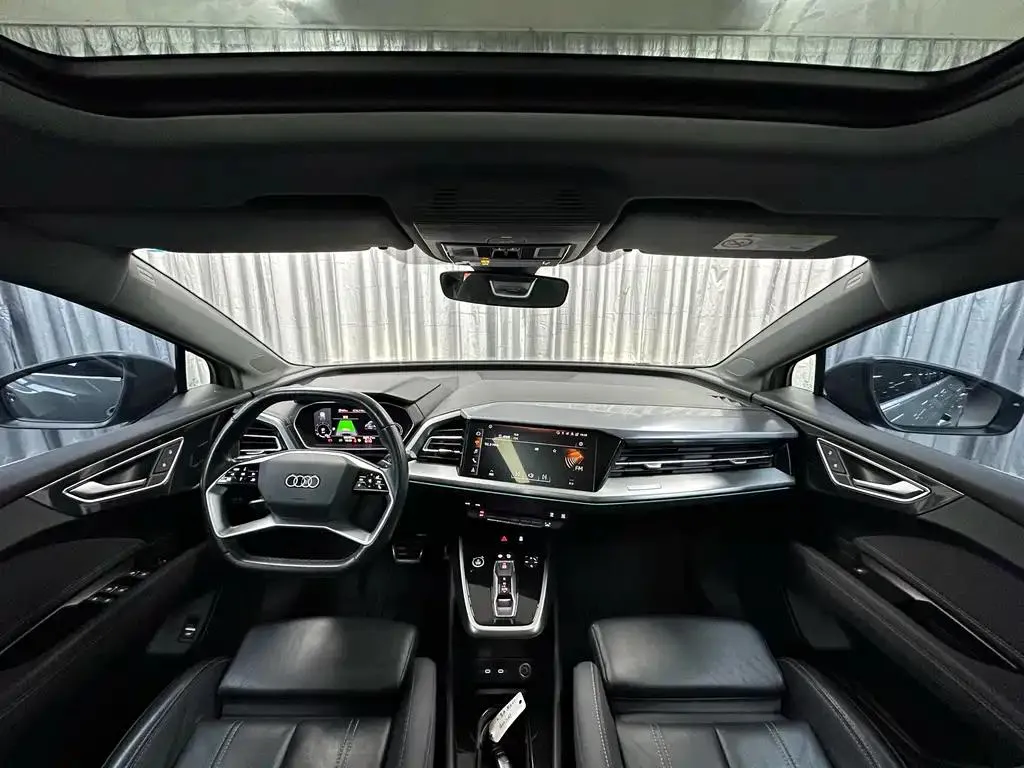 Audi Q4 e-tron Q4 e-tron 2022 40 e-tron Creative Edition — View photo 6